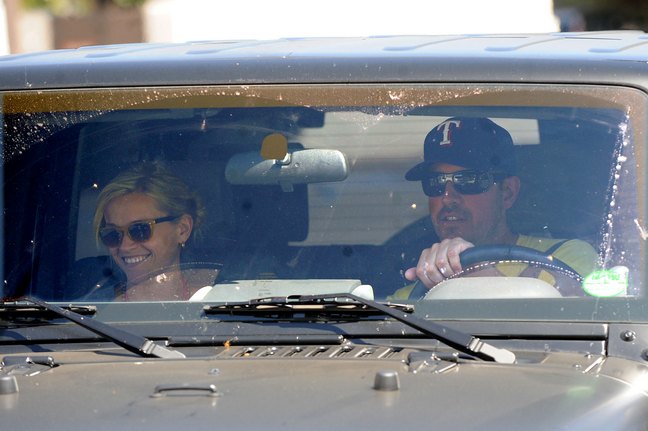 Reese Witherspoon, Jim Toth, Jeep, sunglasses